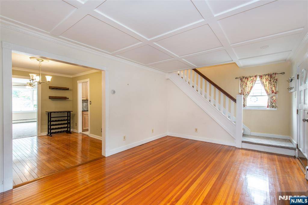 West Caldwell, NJ 07006,144 Fairfield AVE
