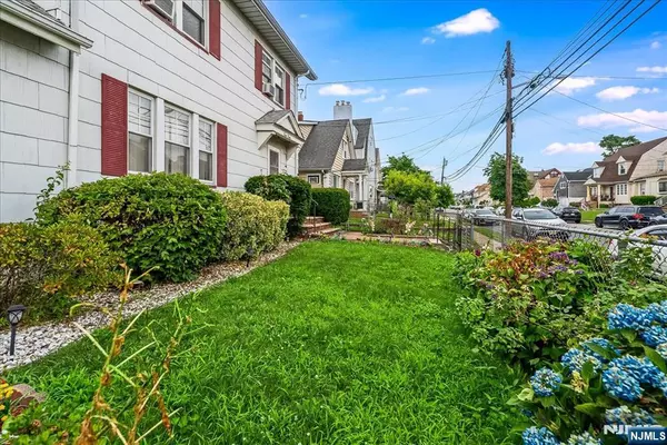Elizabeth, NJ 07208,810-812 Kilsyth RD