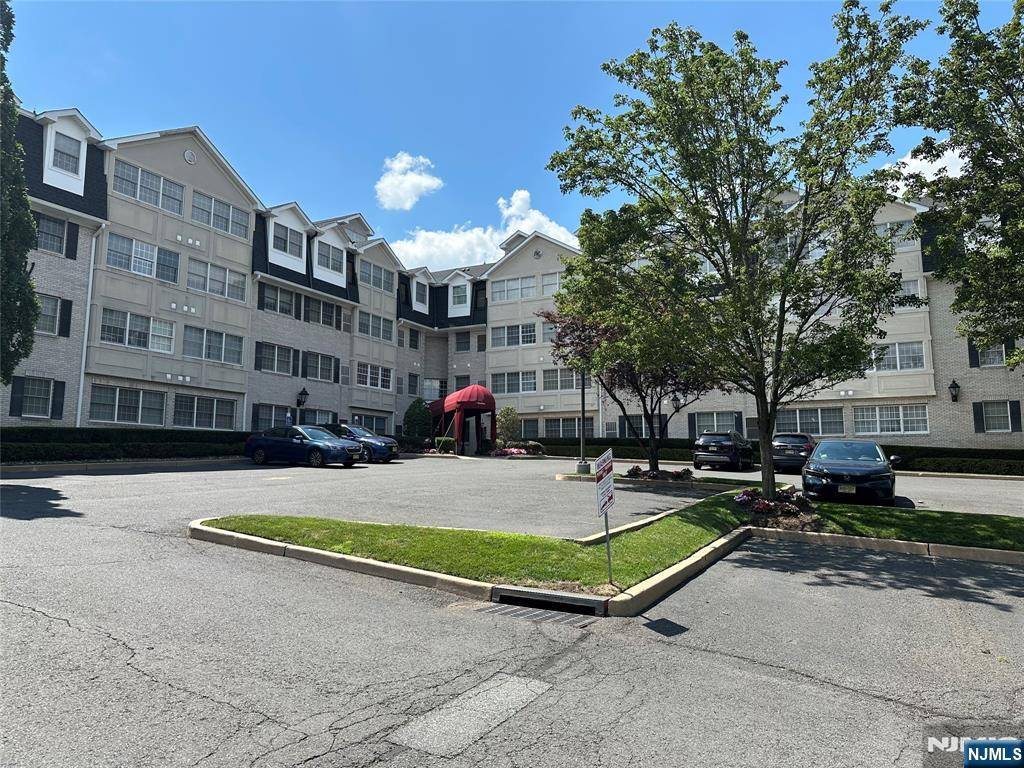 131 Clinton PL #115, Hackensack, NJ 07601