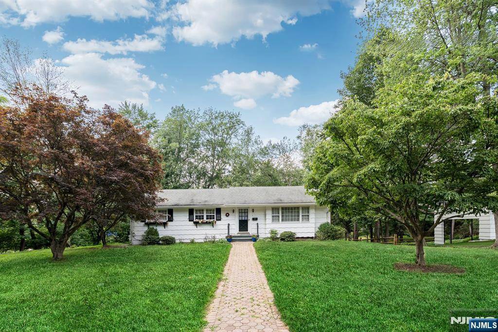9 Maple AVE, Demarest, NJ 07627