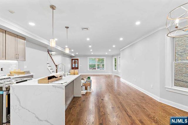 Lyndhurst, NJ 07071,321 Tontine AVE #left