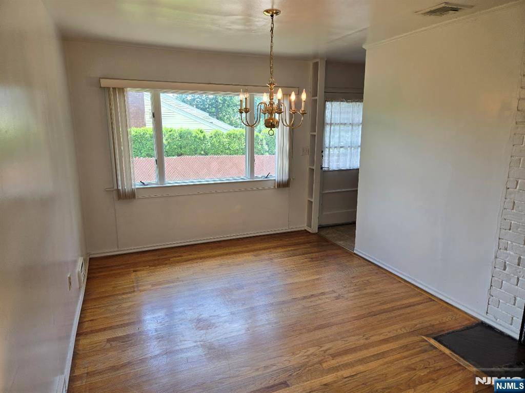 Midland Park, NJ 07432,131 Busteed DR