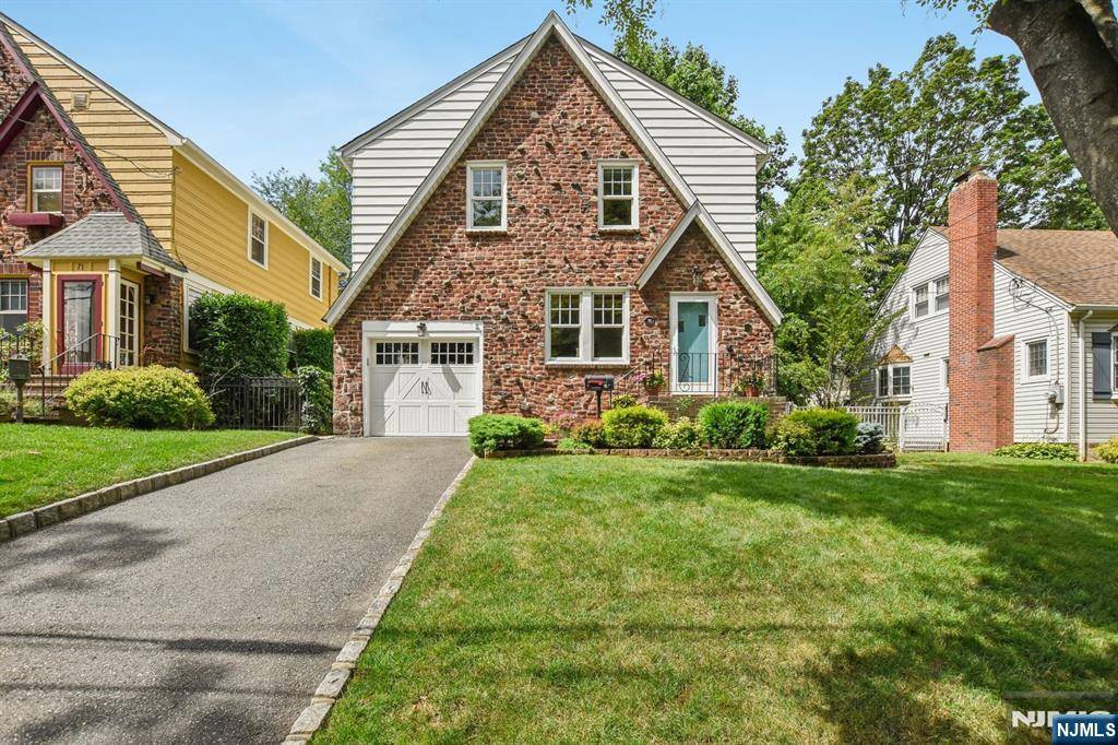 75 McKinley ST, Nutley, NJ 07110