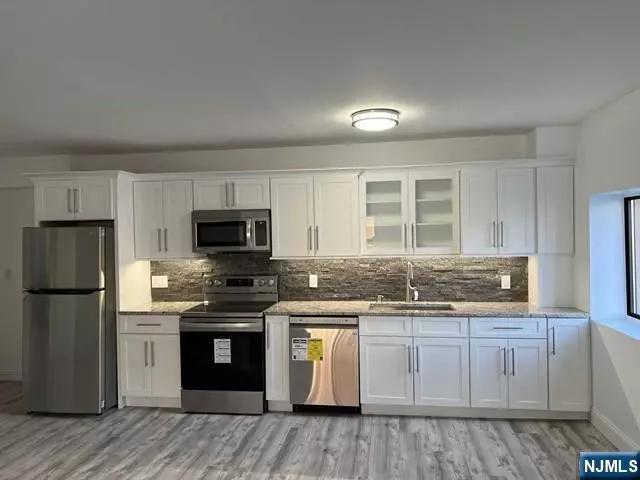 Hackensack, NJ 07601,300 Park ST #1E