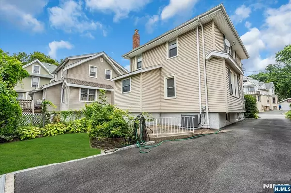 Bogota, NJ 07603,204 Bogert ST