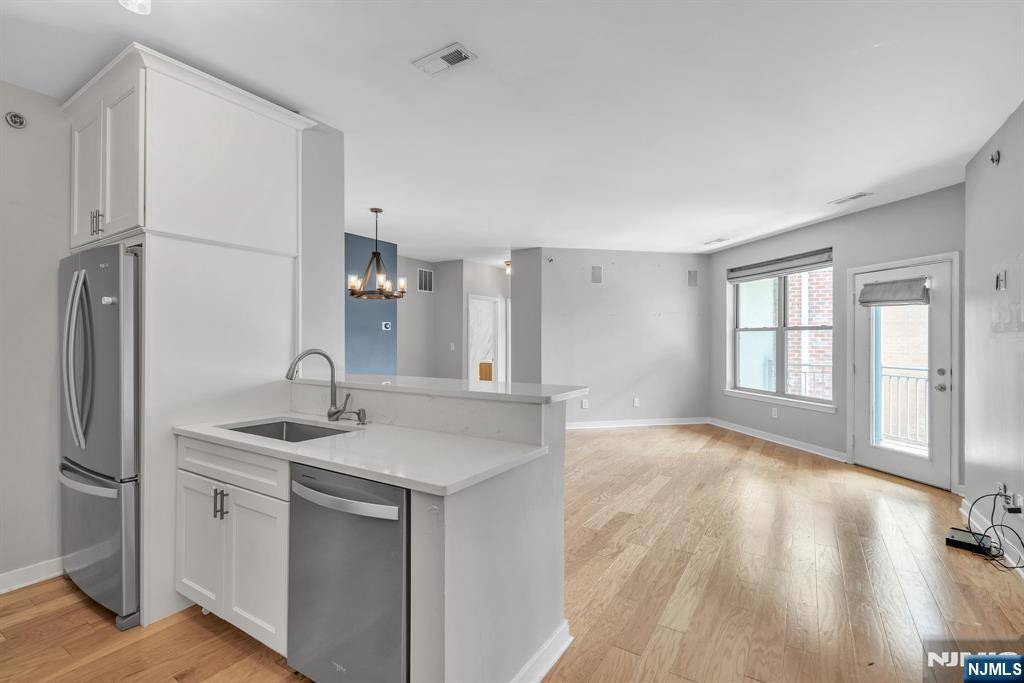 24 Ave At Port Imperial #x419, West New York, NJ 07093