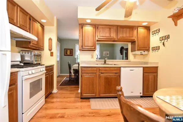 Mahwah, NJ 07430,3106 Stowe LN