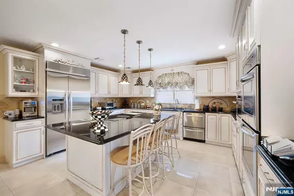 Elmwood Park, NJ 07407,58 Miller AVE #1