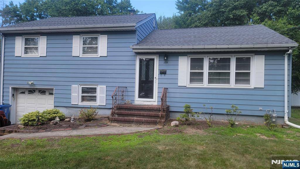 295 Spencer PL, Paramus, NJ 07652