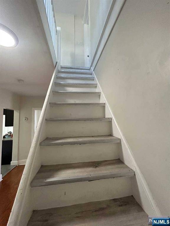 Hasbrouck Heights, NJ 07604,396 Terrace AVE #2