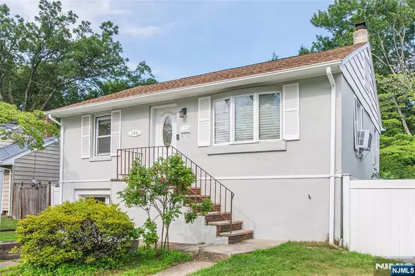 195 Howard ST, Twp Of Washington, NJ 07676