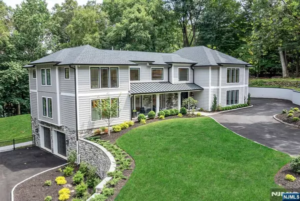 Franklin Lakes, NJ 07417,315 Freemans LN
