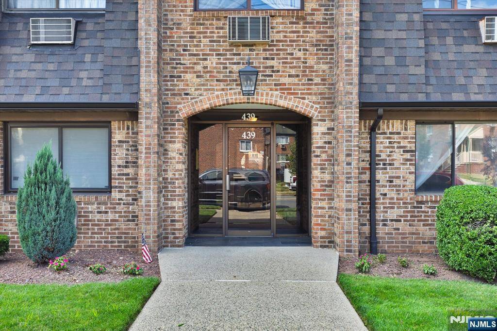 439 Ridge RD #6, Lyndhurst, NJ 07071
