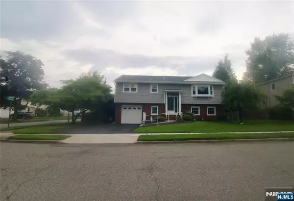 Pompton Lakes, NJ 07442,29 Arcadia RD