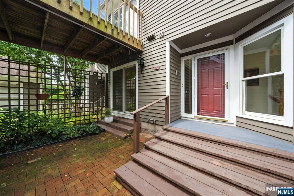 Mahwah, NJ 07430,163 Grandview LN