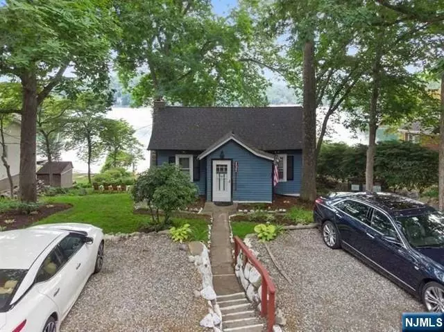 137 Lakeview AVE, Ringwood, NJ 07456