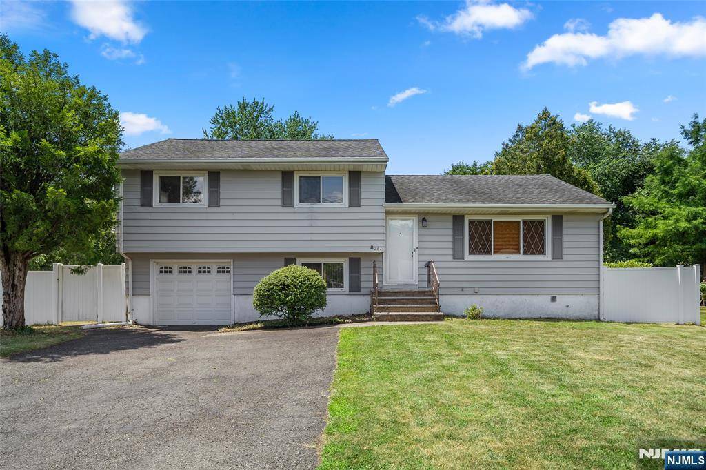 267 Church LN, Wayne, NJ 07470