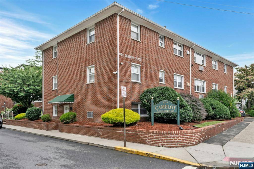 201 Oakdene PL #D1, Cliffside Park, NJ 07010