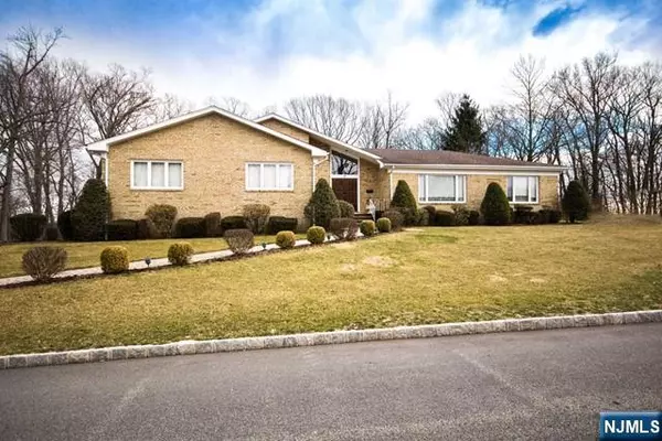 74 Manger RD, West Orange, NJ 07052