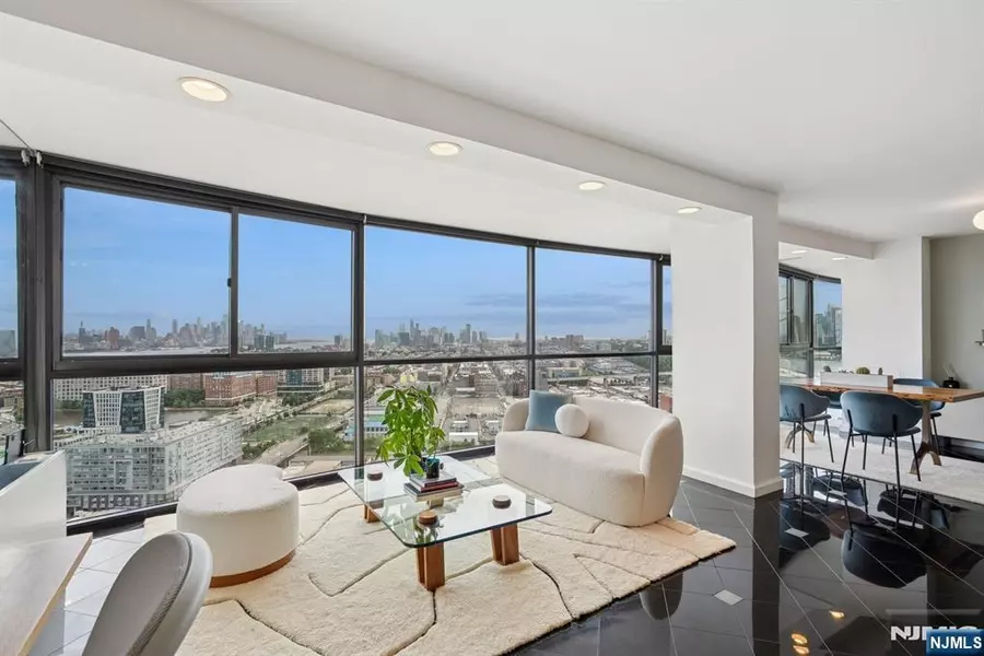 380 Mountain #1012, Union City, NJ 07087