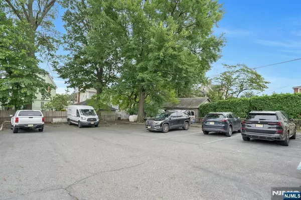 Kearny, NJ 07032,770-772 Kearny AVE