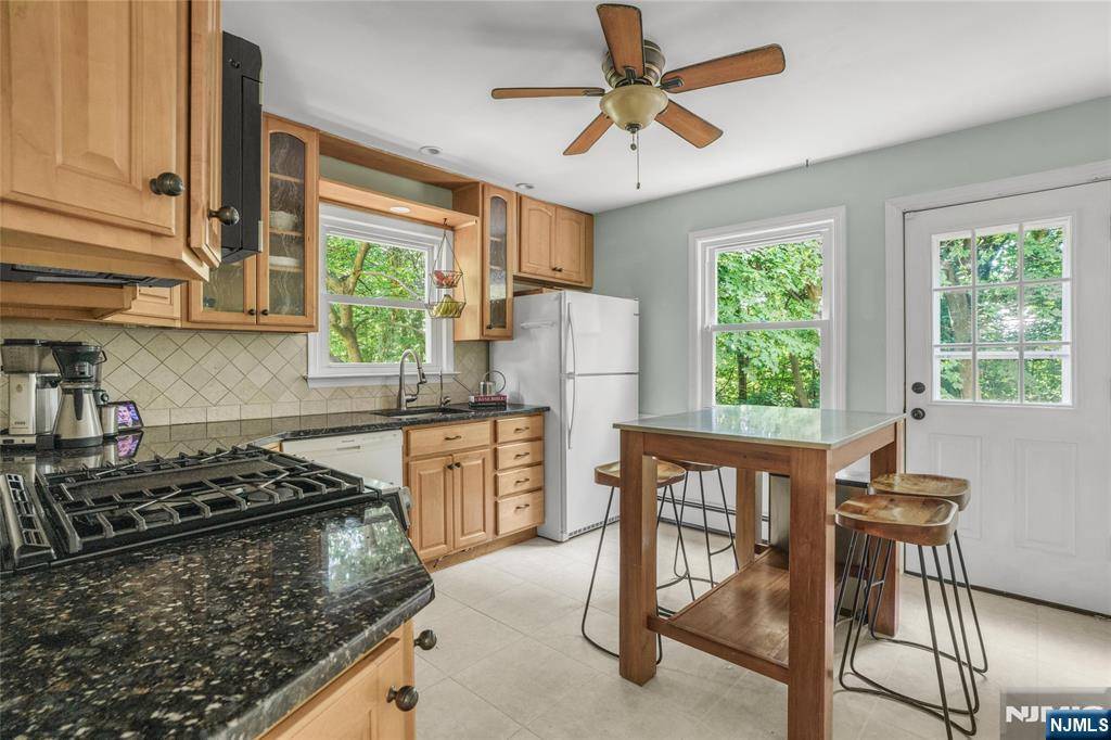 Hawthorne, NJ 07506,33 Irvington PL