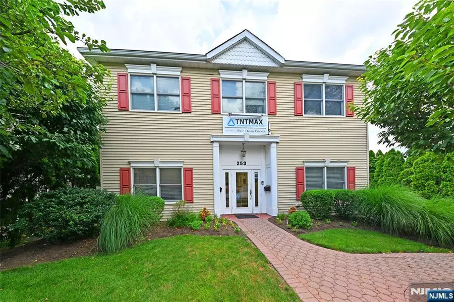 253 Madison AVE, Wyckoff, NJ 07481