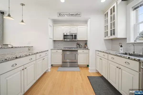 Rutherford, NJ 07070,295 Washington AVE
