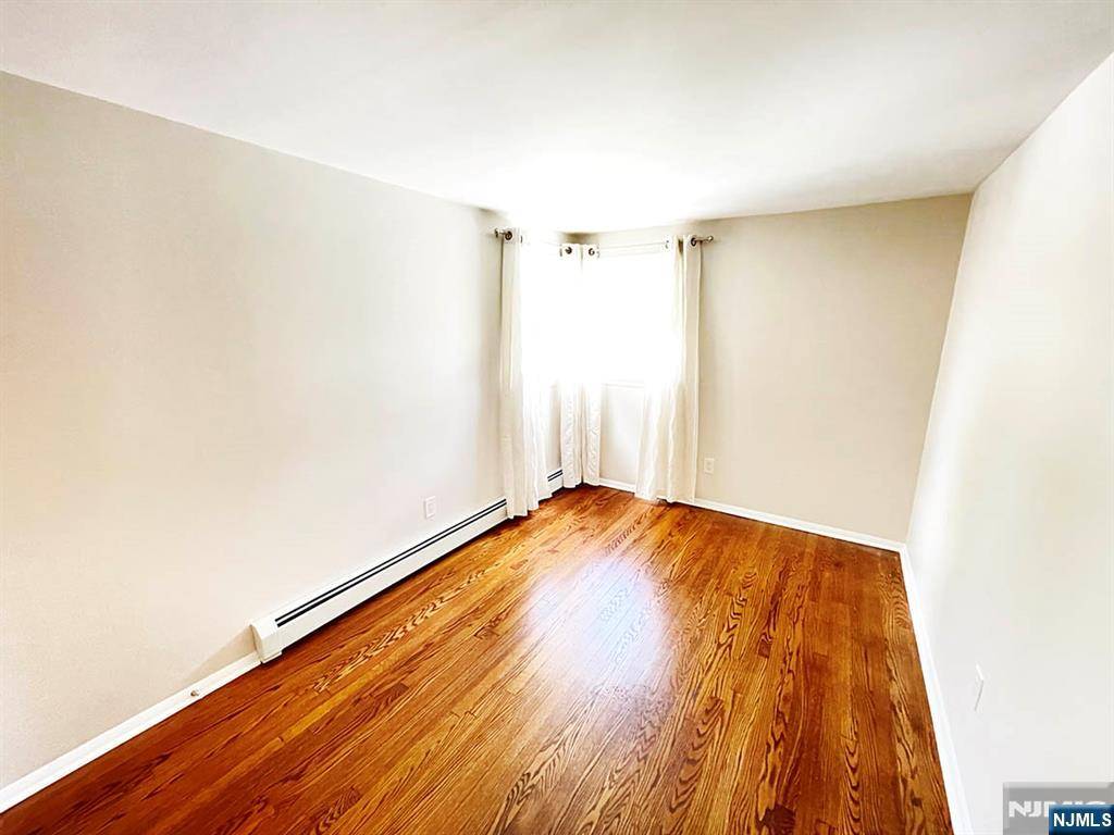 Clifton, NJ 07011,276 Ackerman AVE