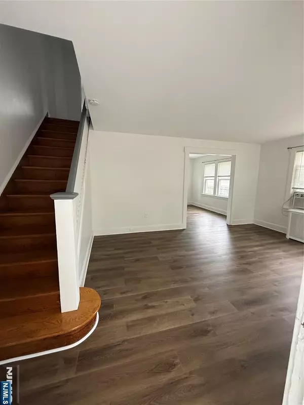 Ridgewood, NJ 07450,621 Shelton RD #B