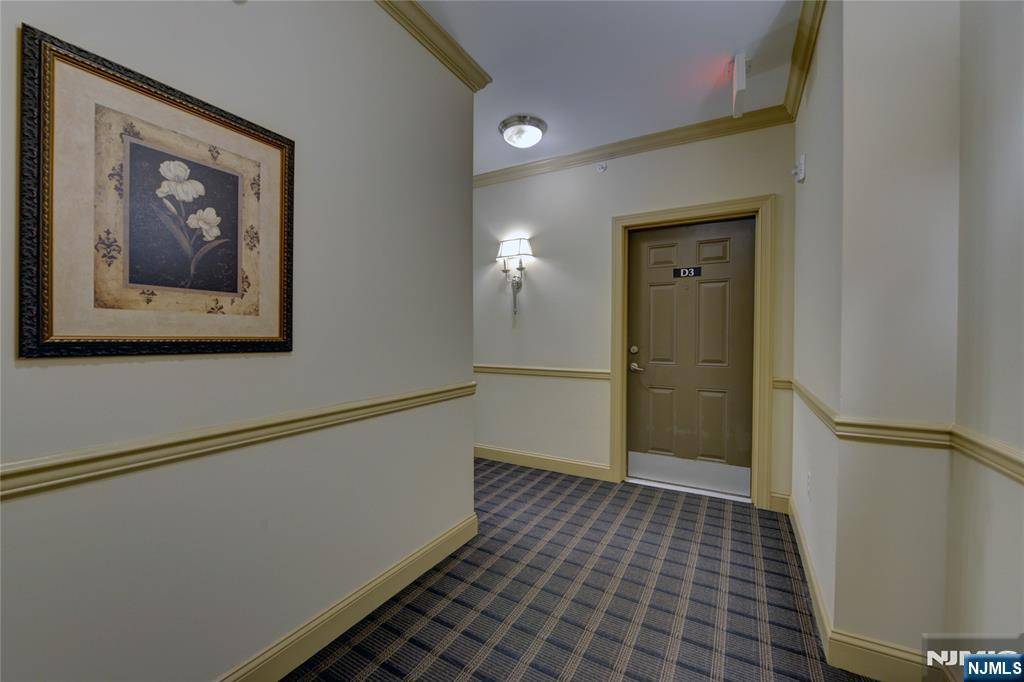 Woodland Park, NJ 07424,2 SAND STO Sandstone CT #D3