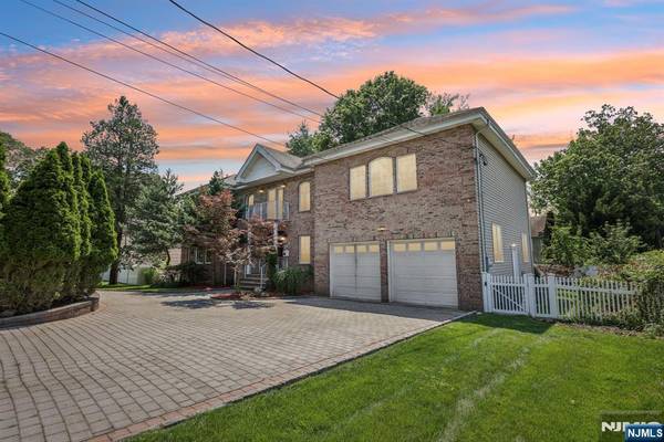 104 Montvale AVE, Montvale, NJ 07645