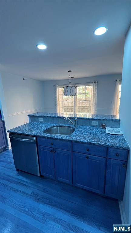 Ramsey, NJ 07446,102 Central Park PL #102
