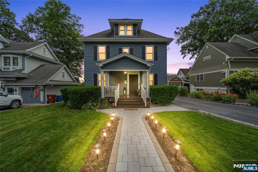 Nutley, NJ 07110,40 Colonial TER