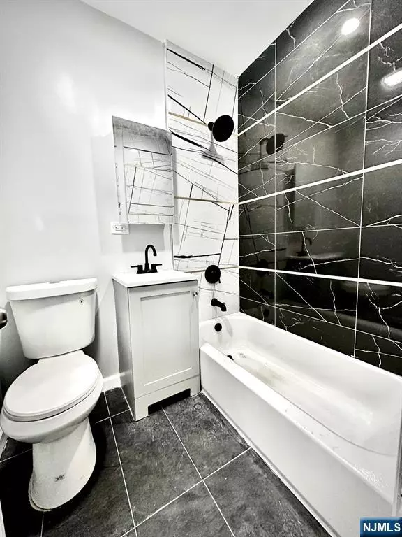 Rahway, NJ 07065,1760 Winfield ST #2