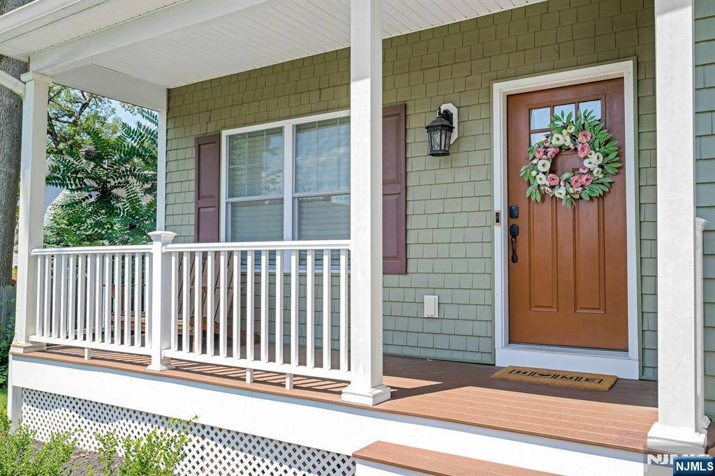 Boonton Town, NJ 07005,327 Lincoln ST