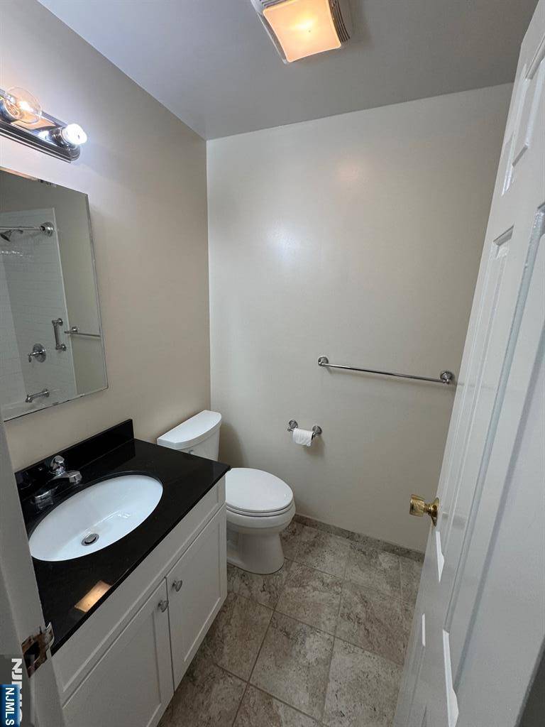 Norwood, NJ 07648,332 Sutton PL