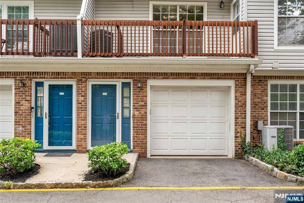 Fort Lee, NJ 07024,150 Lynette DR