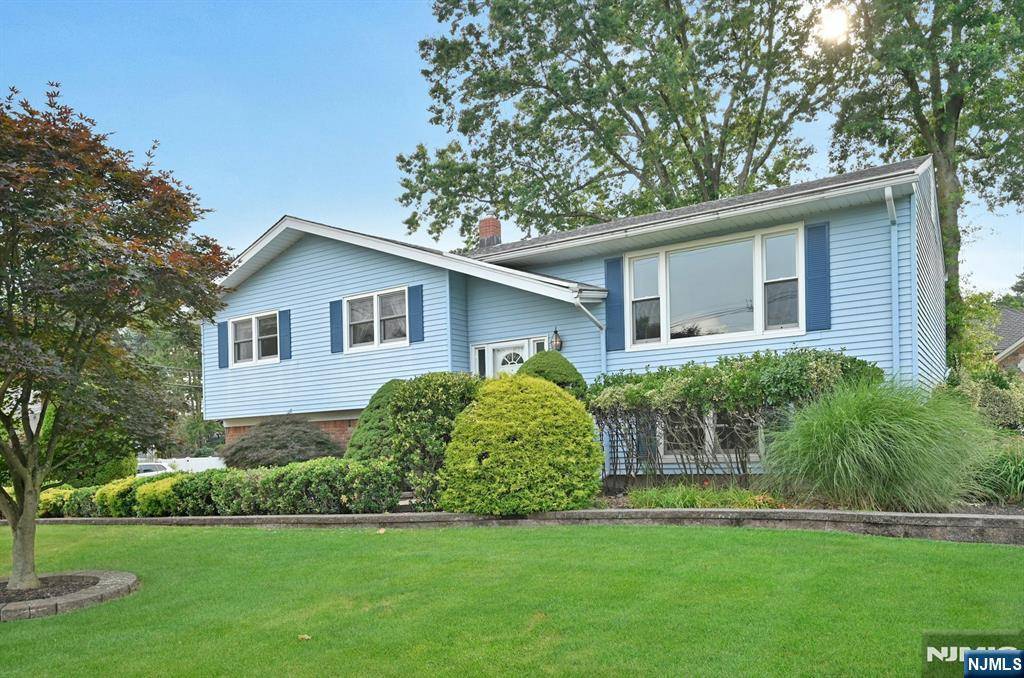 Emerson, NJ 07630,260 Forest AVE