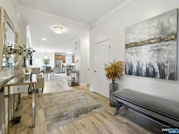 Verona, NJ 07044,1 Burdett CT