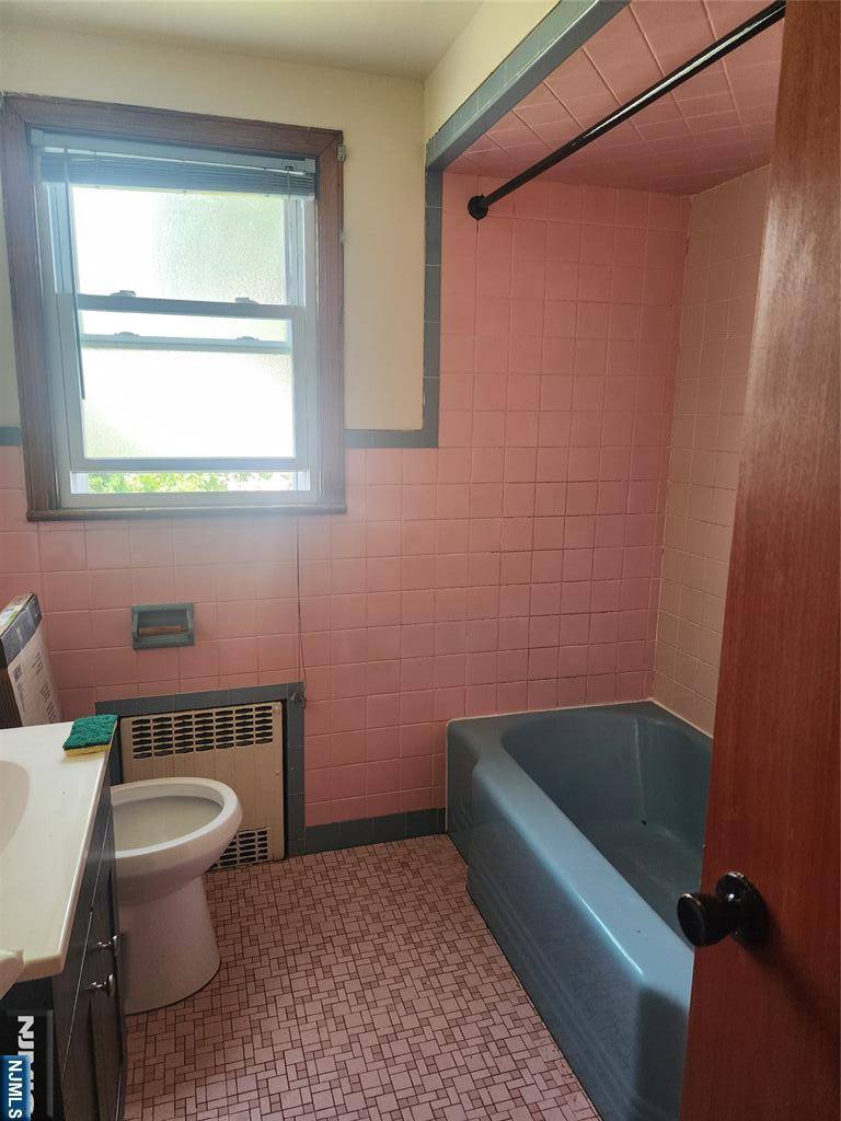 Lodi, NJ 07644,19 James ST