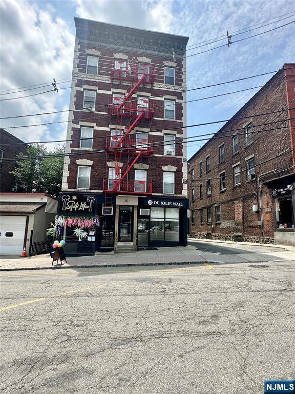 Edgewater, NJ 07020,10 Hilliard AVE