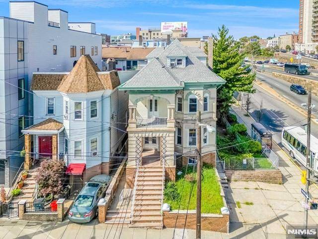 Union City, NJ 07087,3311 Pleasant AVE #3