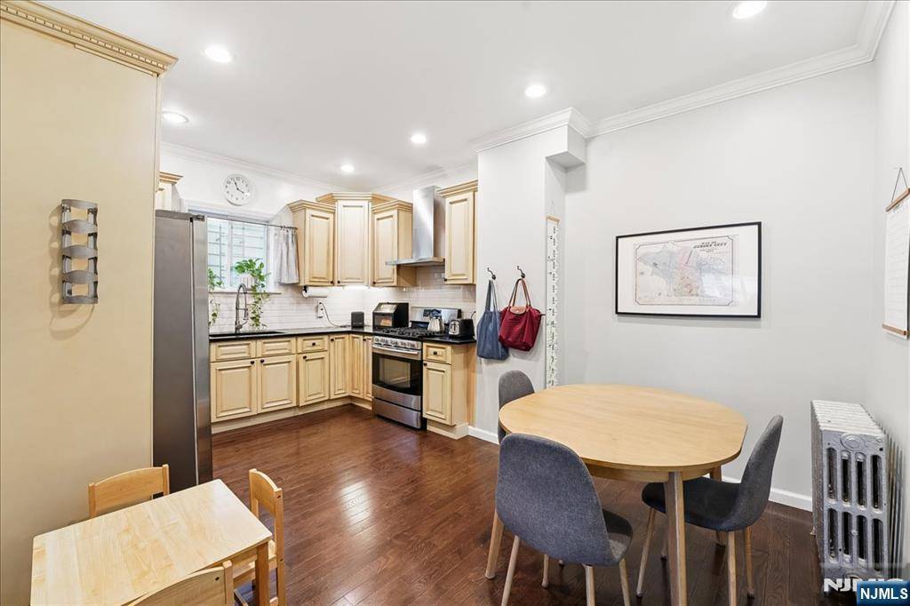 Jersey City, NJ 07307,106 Griffith ST