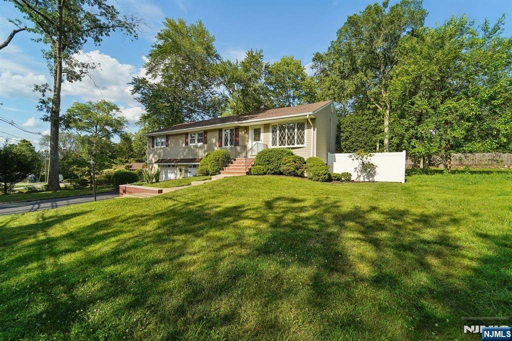 Wayne, NJ 07470,33 Seneca TRL
