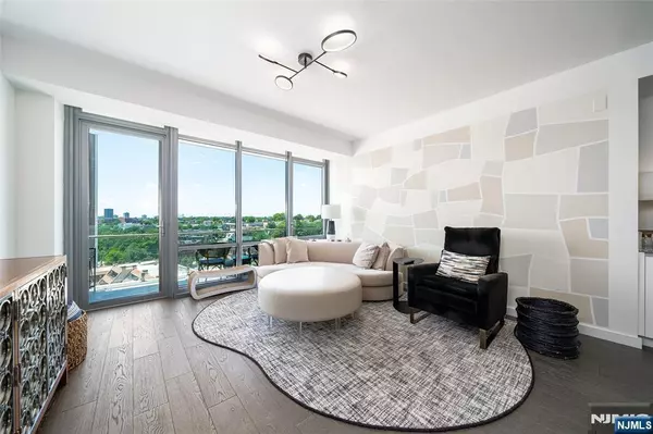 320 Adolphus #705, Cliffside Park, NJ 07010