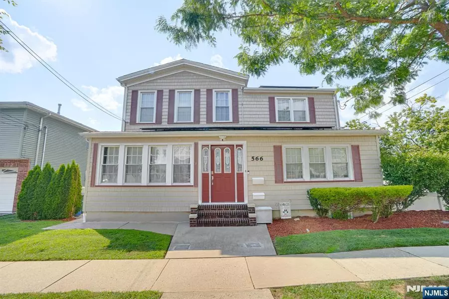 566 2nd ST, Carlstadt, NJ 07072