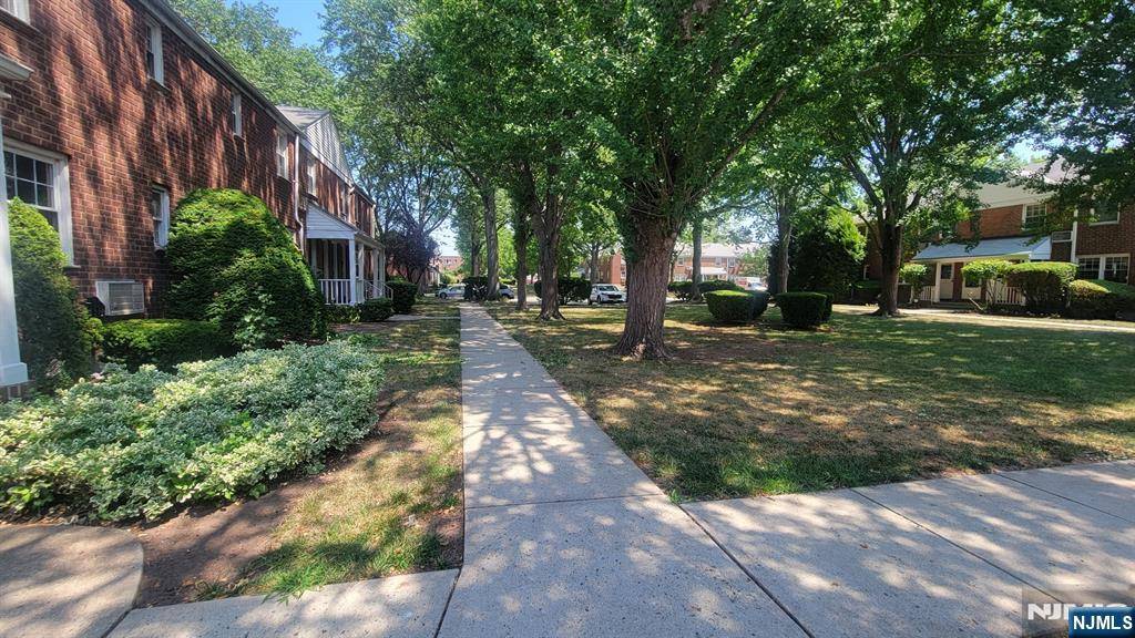 57 Clark CT #57, Rutherford, NJ 07070