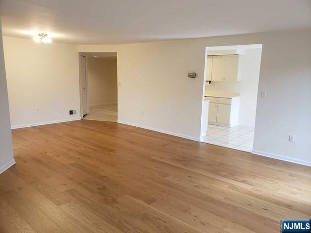 Edgewater, NJ 07020,405 Thornton CT #405