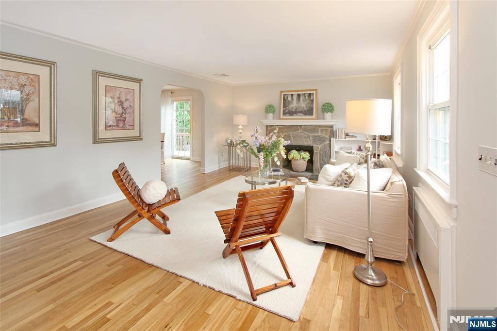 Nutley, NJ 07110,300 Walnut ST